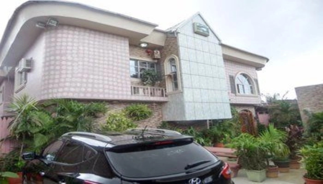 Firstview Luxury Apartment Hotel