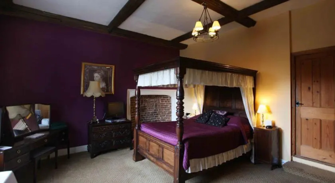 Walletts Court Dover Spa Hotel