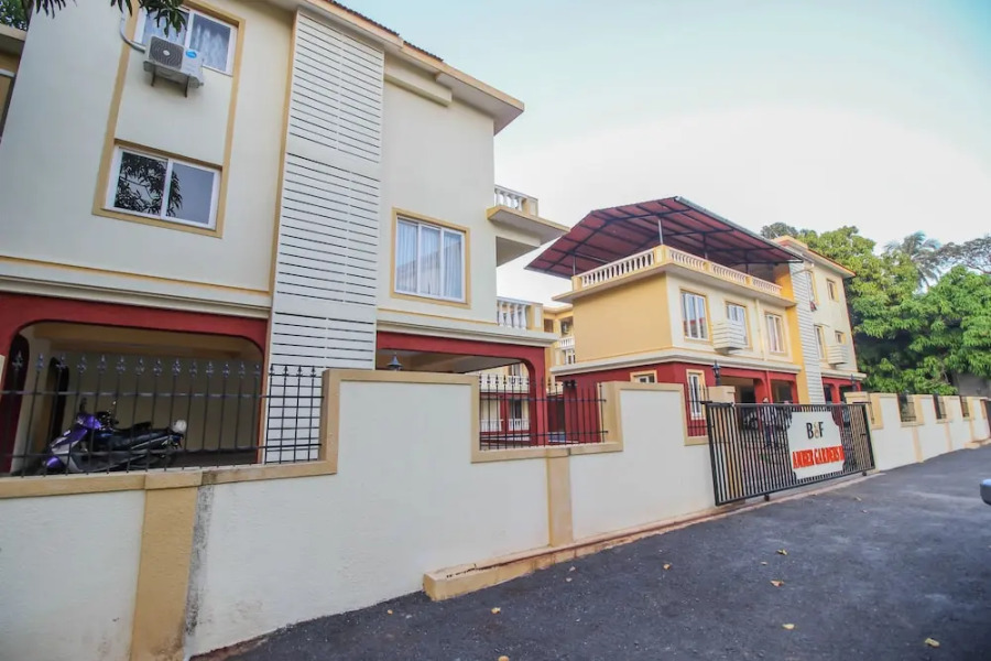 OYO 10801 Home Pool View 2BHK Siolim