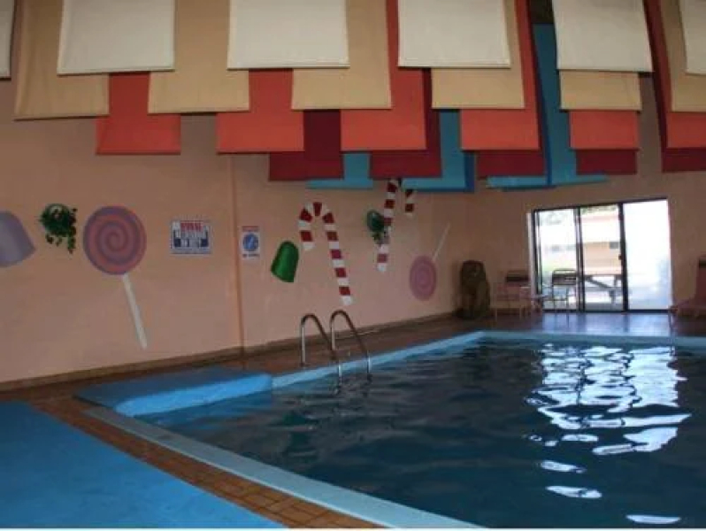 Carousel Inn & Suites
