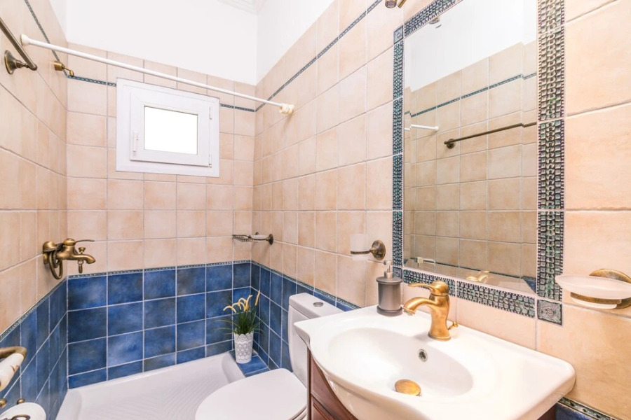 Traditional Rustic Guest House By Konnect