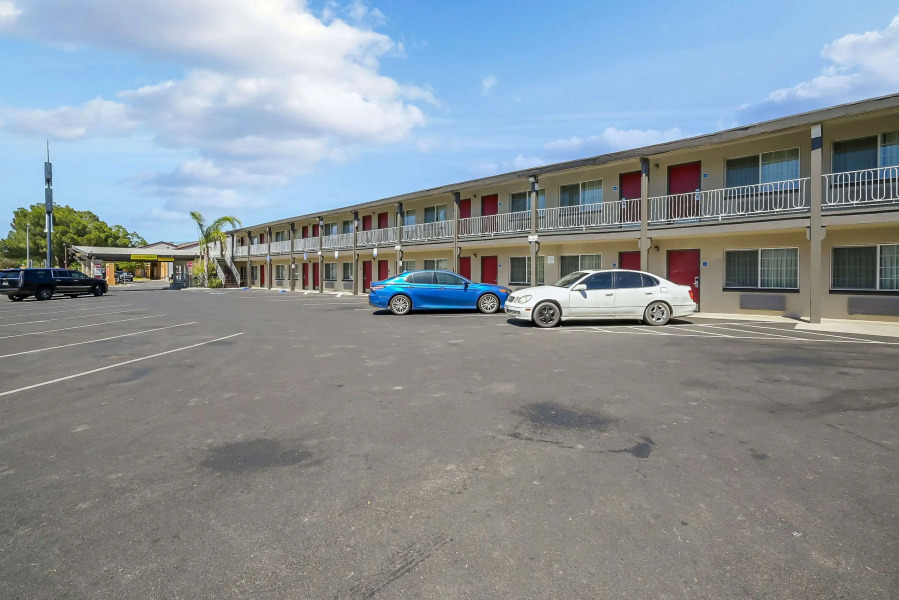 Econo Lodge Woodland near I-5