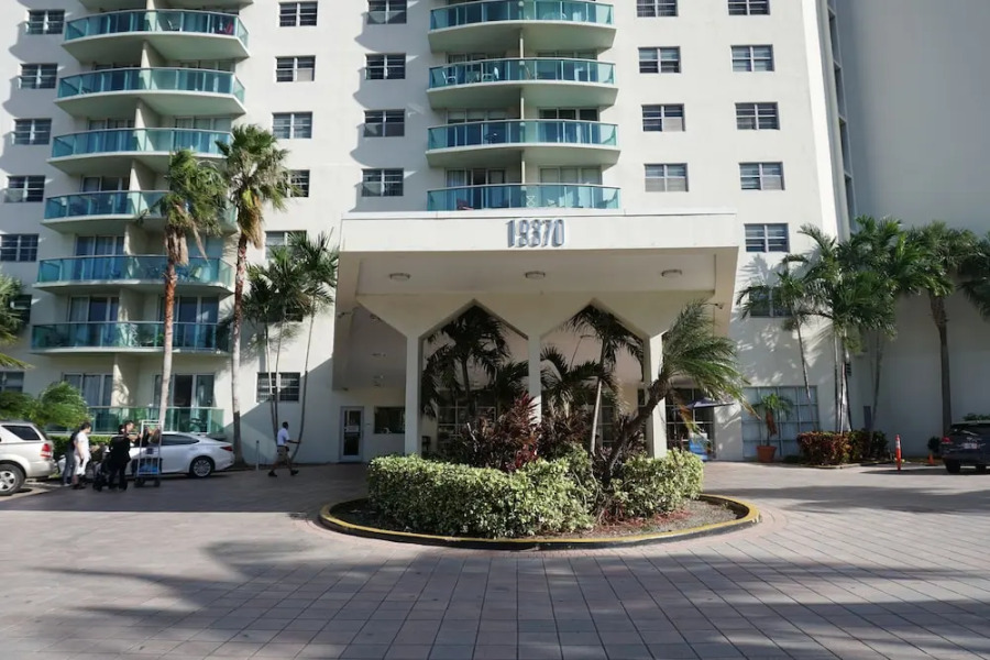 Collins Avenue Apartment