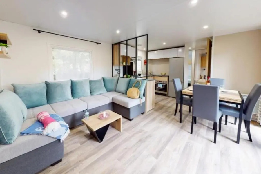 Mobile Home OuiReves 348 facing the Mediterranean