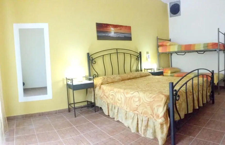 House With 2 Bedrooms in Vulcano, With Enclosed Garden Near the Beach