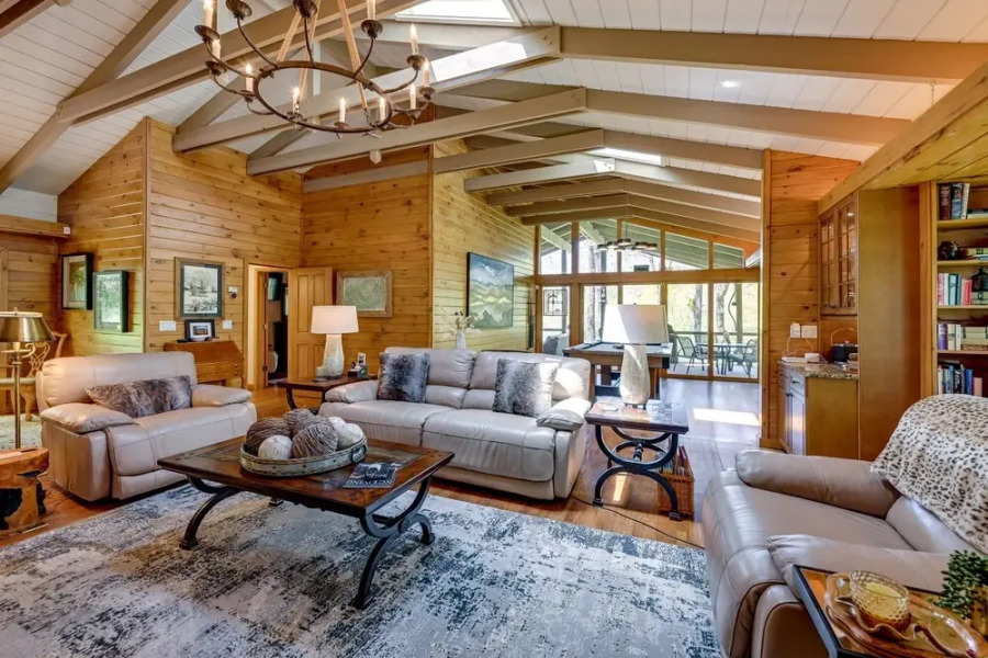 Luxe Glenville Cabin w/ Porch & BBQ ~ 5 Mi to Lake