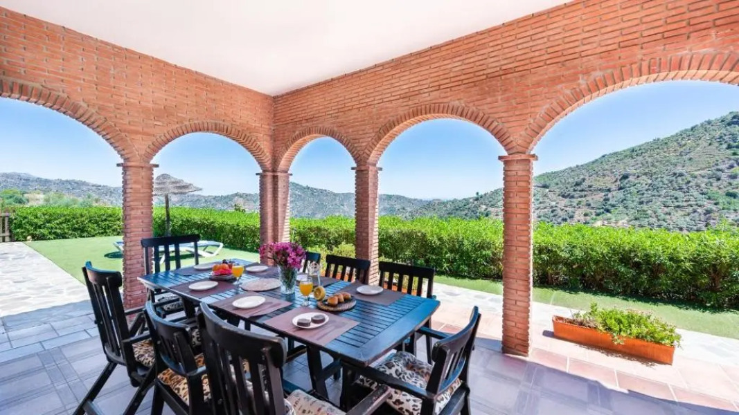 Villa Yasleni Arenas by Ruralidays