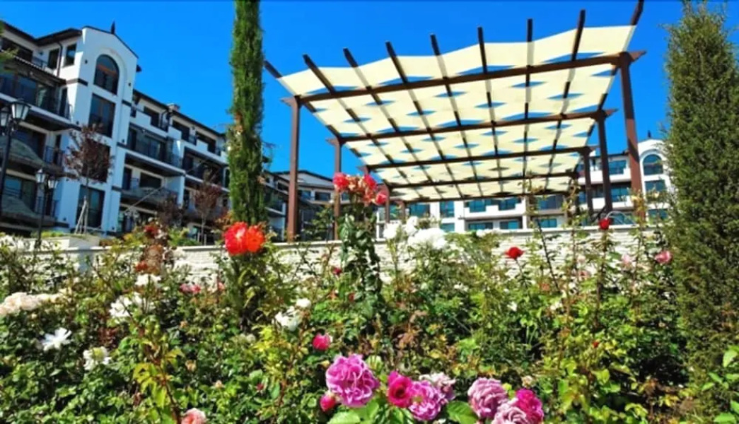 Boutique Rose Gardens Beach & SPA Hotel