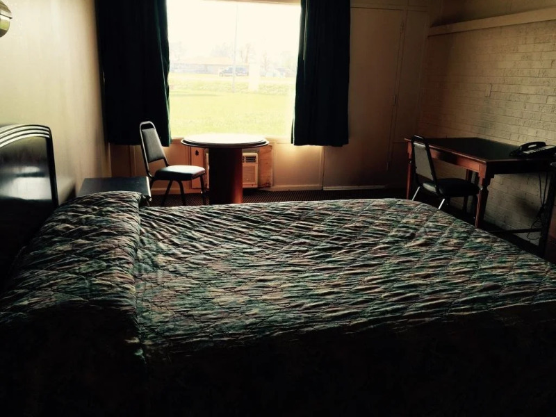 Lewis & Clark Motor Lodge