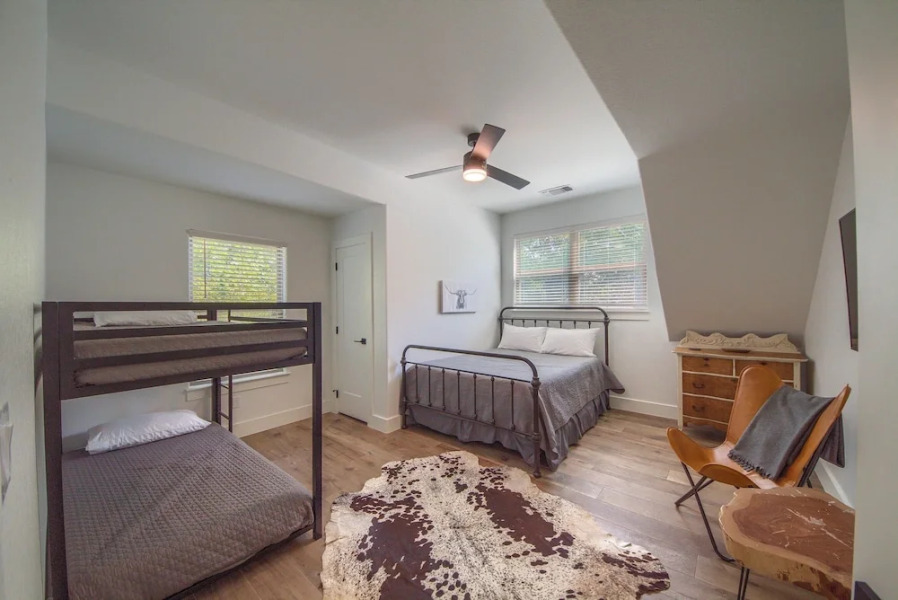 Guadalupe Lodge Rr 7806 4 Bedroom Home by Redawning