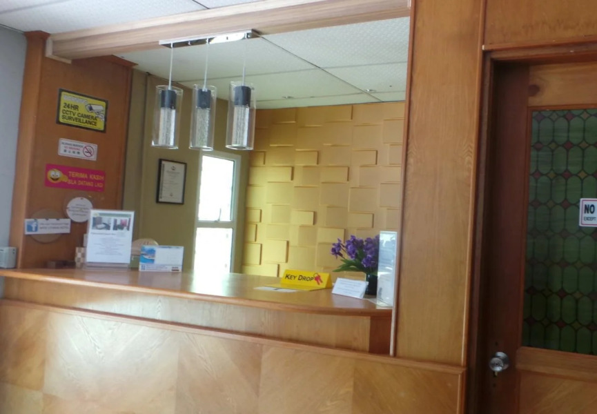 Apek Utama Hotel