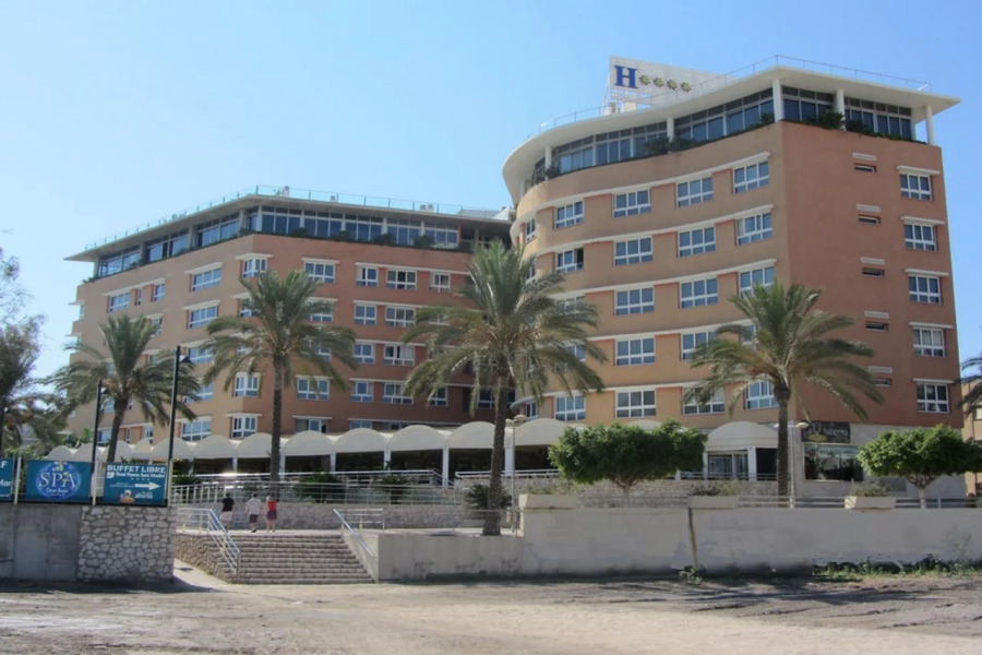Senator Águilas Hotel