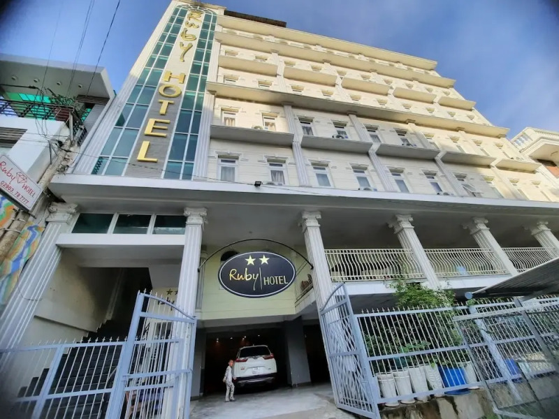 Ruby Hotel