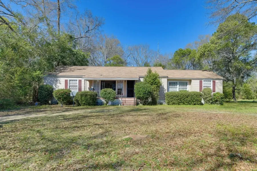 Spacious Retreat, 2 Miles to Tuskegee University