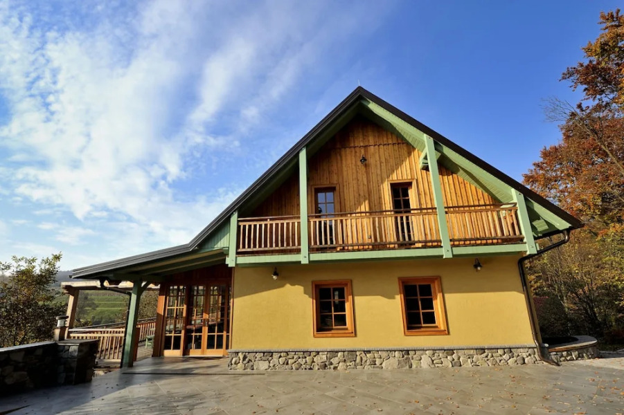 Villa Les With hot tub