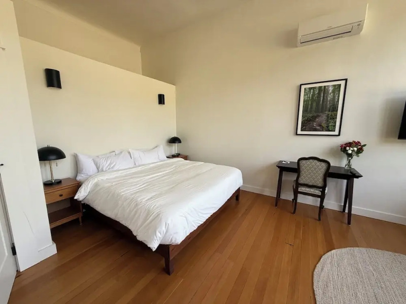 The Historic Schoolhouse Inn