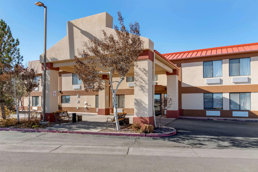 Econo Lodge Pueblo North