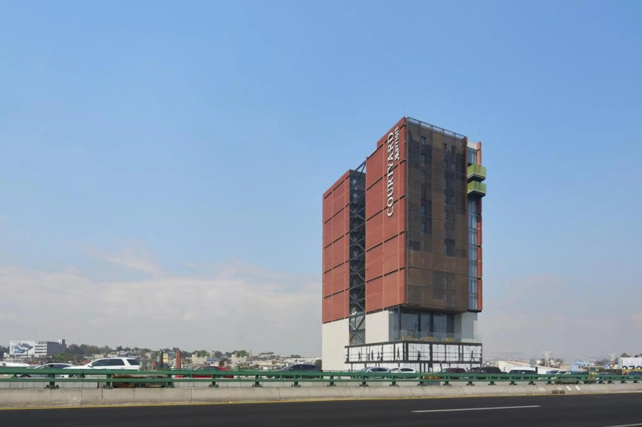 Courtyard Mexico City Toreo