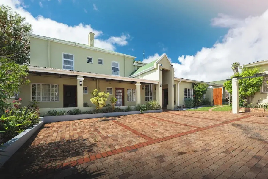 Oak Lodge Guesthouse