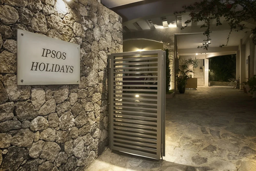 Ipsos Holidays
