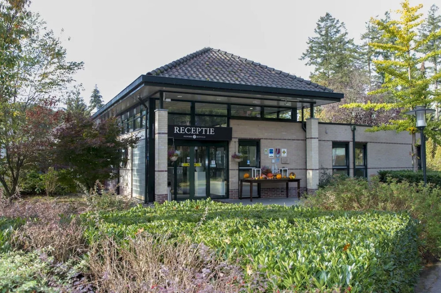 Golden Tulip Victoria