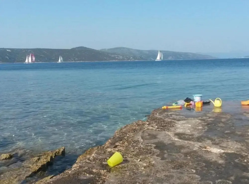 Seaside Retreat Holiday Home With Terrace