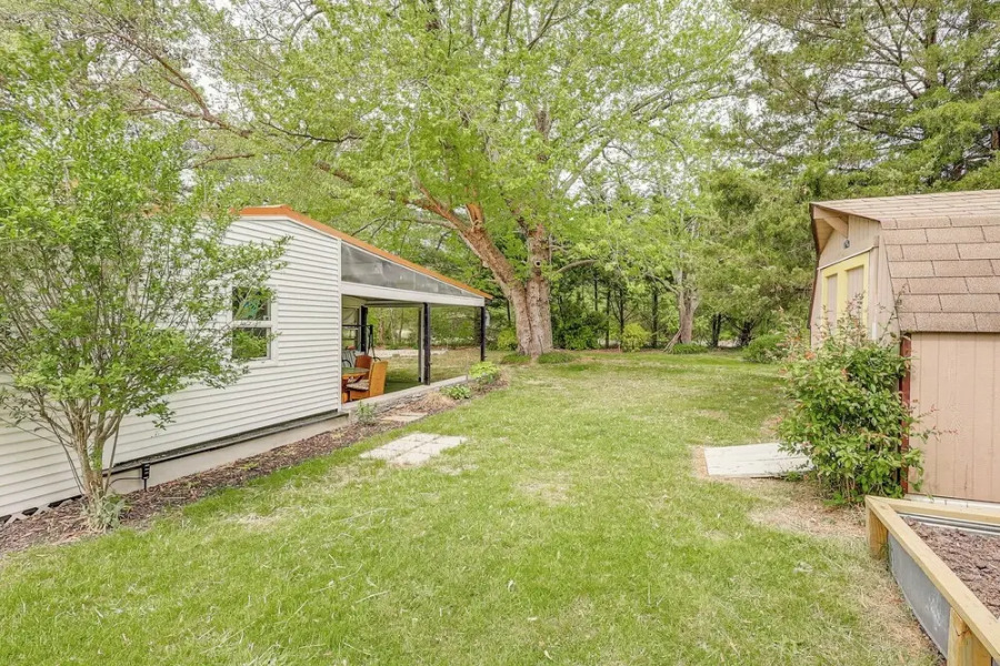 Peaceful Countryside Home ~ 6 Mi to Lewes Beach!