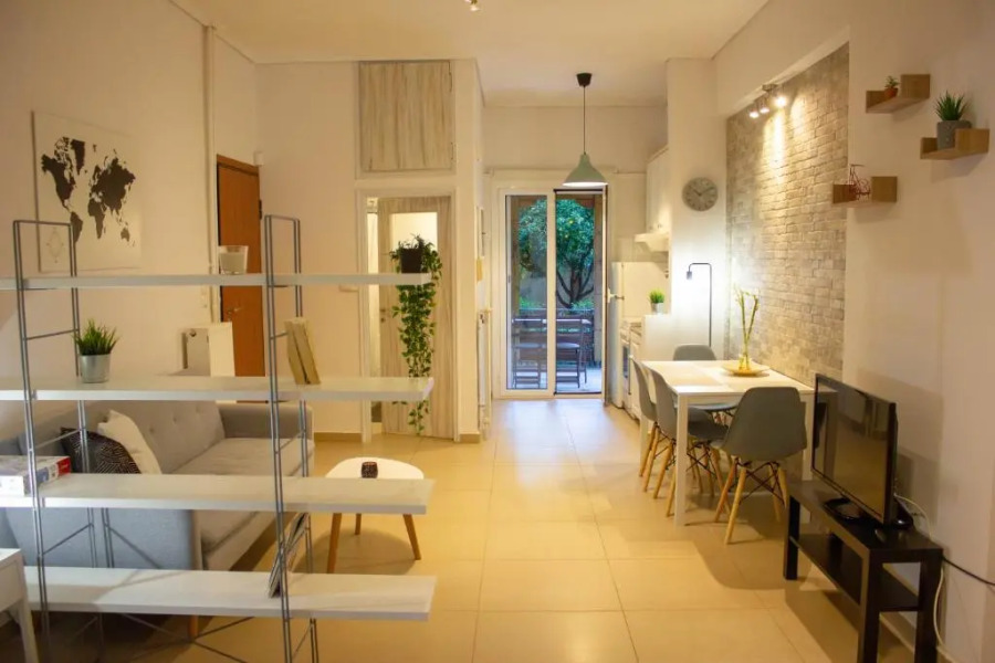 Cozy Studio in Central Glyfada - Sleeps 3