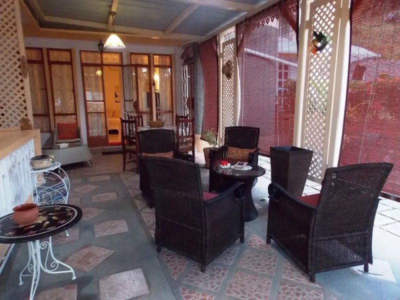 Le Manoir Guest House