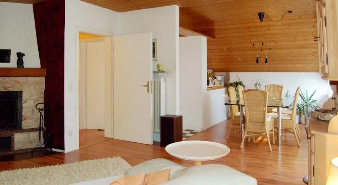 Kaminwohnung zwischen Flughafen und München