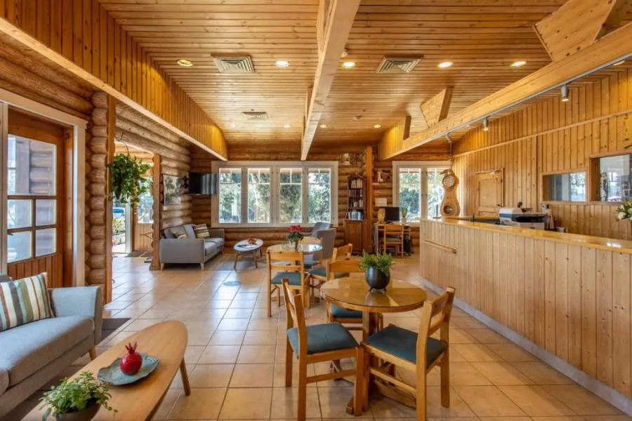 Logos hotel in Yad Hashmona