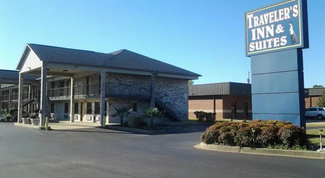 Travelers Inn & Suites - Southaven