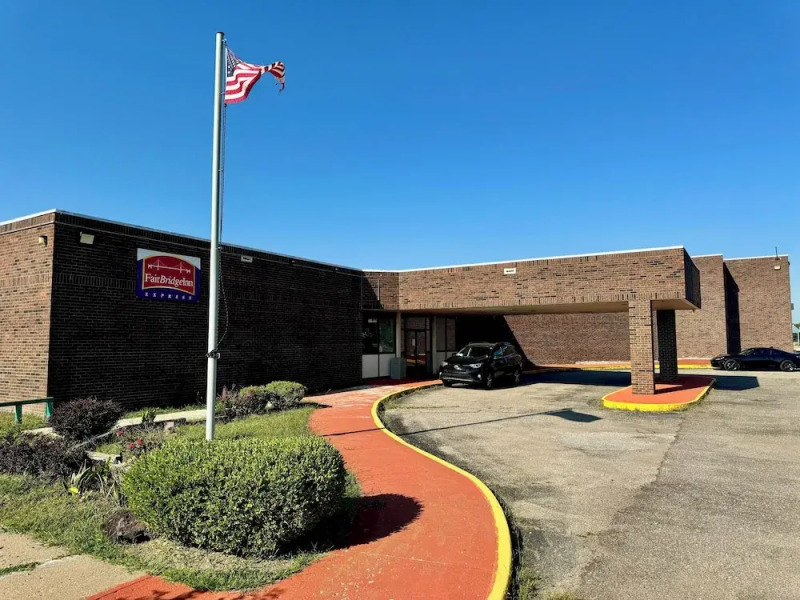 FairBridge Inn Express Hiawatha