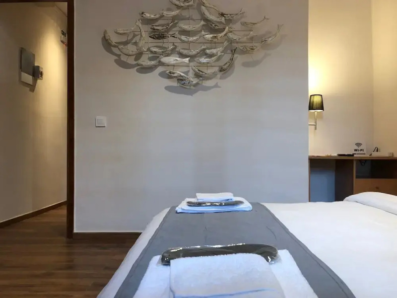 Lemon Tree Suites Near ATH Airport