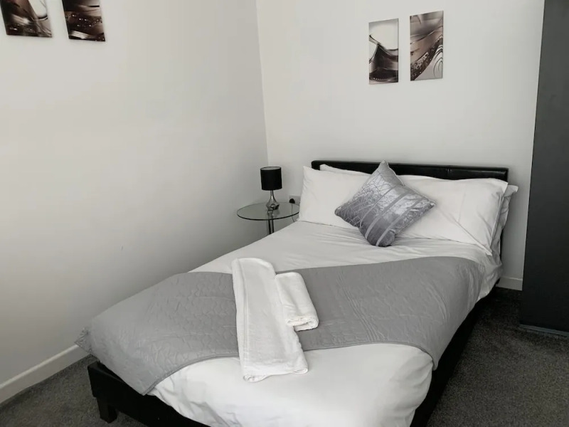 Beautiful 3-bed House in Wolverhampton