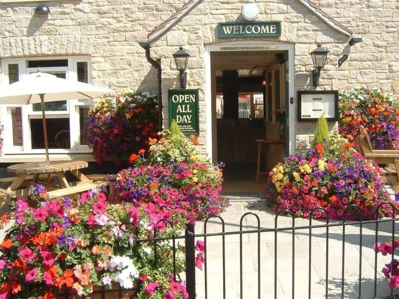 The Walnut Tree Inn