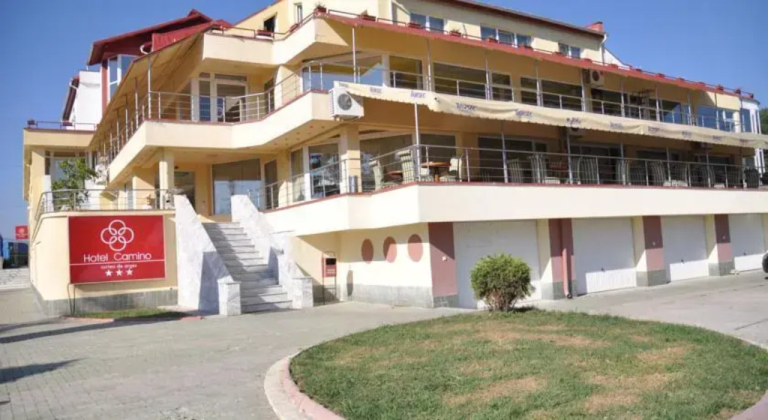 Camino Hotel