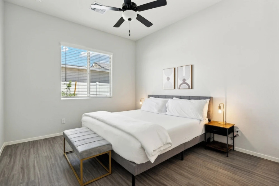 Dreamlight Modern Home with Pool and BBQ