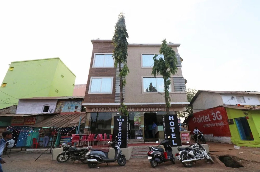 OYO 4549 Hotel Abhilasha