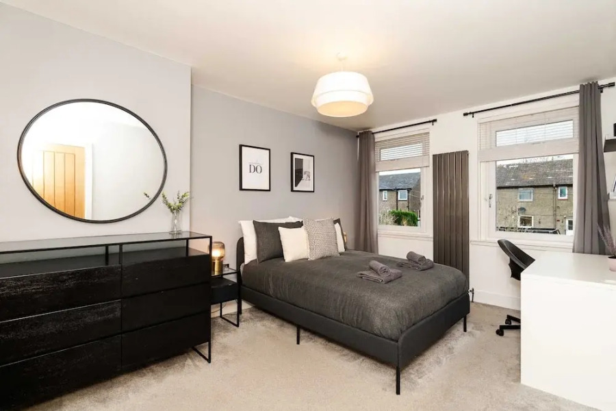 3 Bedroom House-free Parking