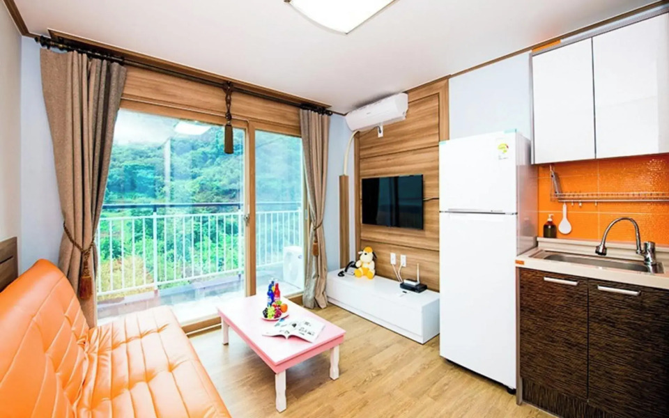 Gurye Maple Valley Pension