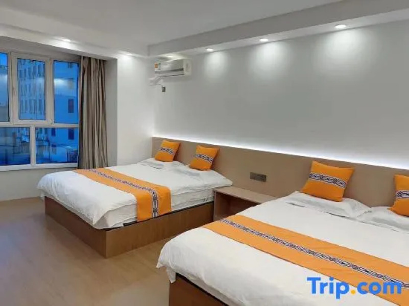 Qitaihe Hongming Express Hotel