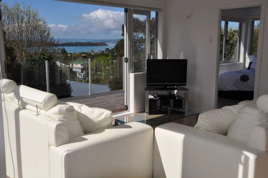 Tiri Cottage - Seaviews in Oneroa