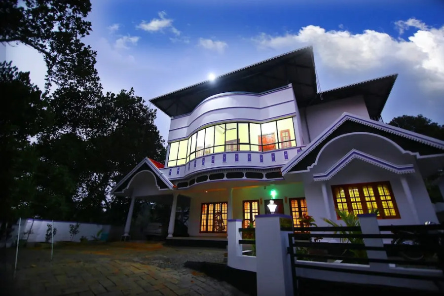 OYO 5517 Home Stay Grand Exotica Villa