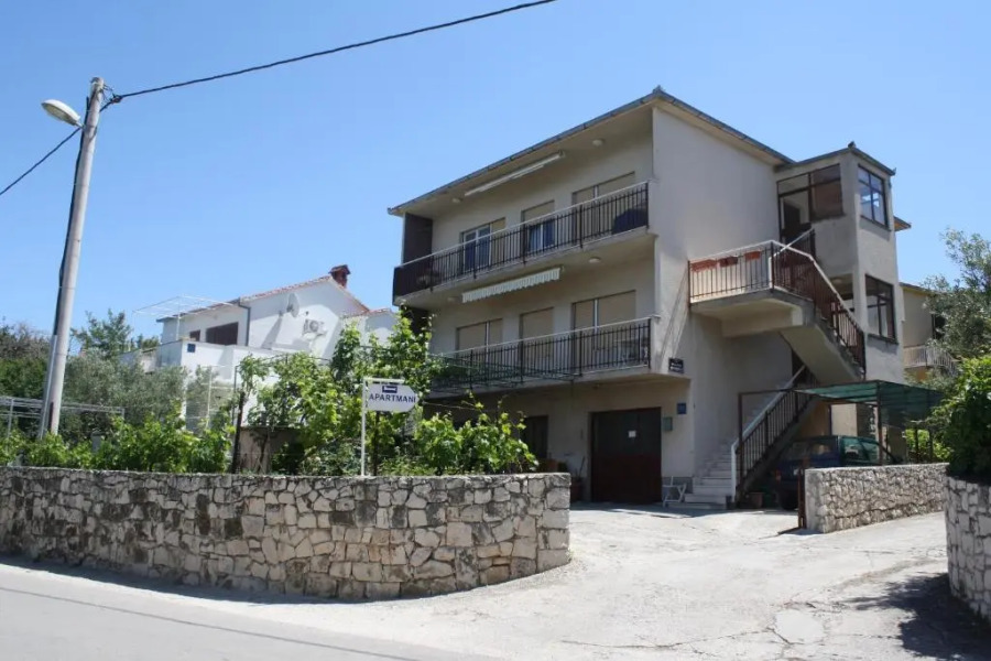 Apartments Slavica Žedno