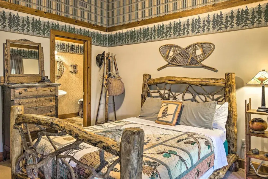 River Access + Mtn Views: Cullowhee Lodge!