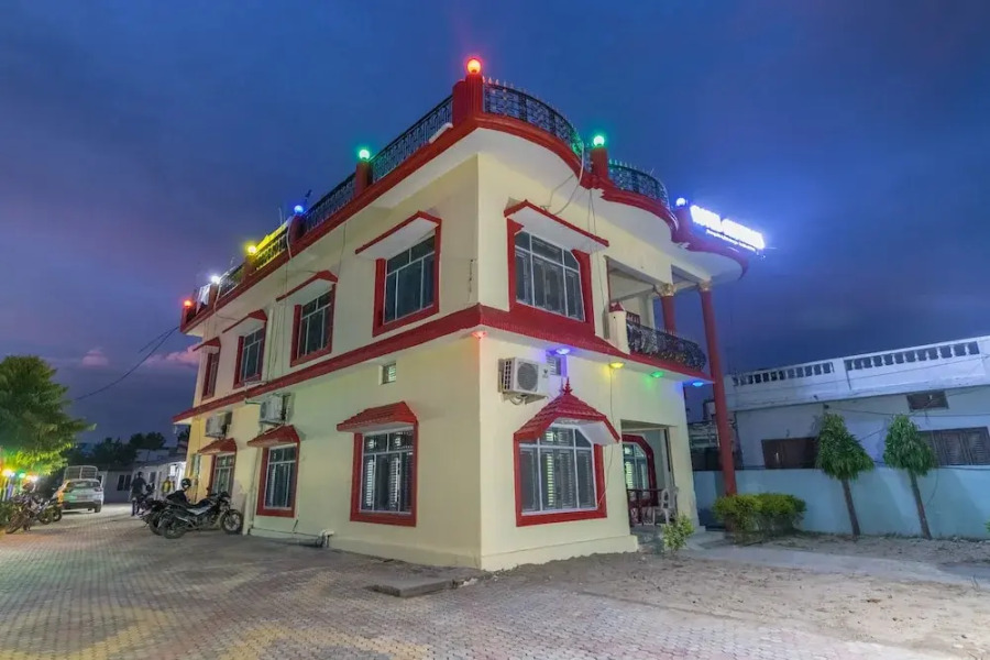 OYO 614 Subham Hotel