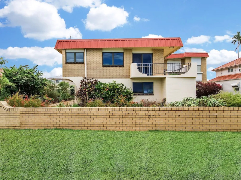 Beachfront Studio and Private Pool