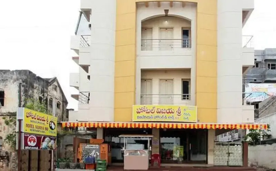 Hotel Vijaya Sri