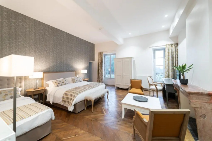 Le Château de Césarges